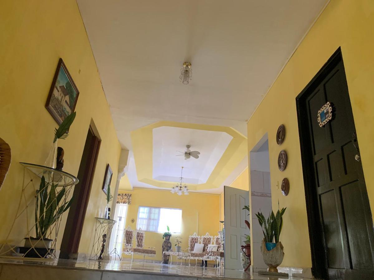 Familiar Nome Hostal *