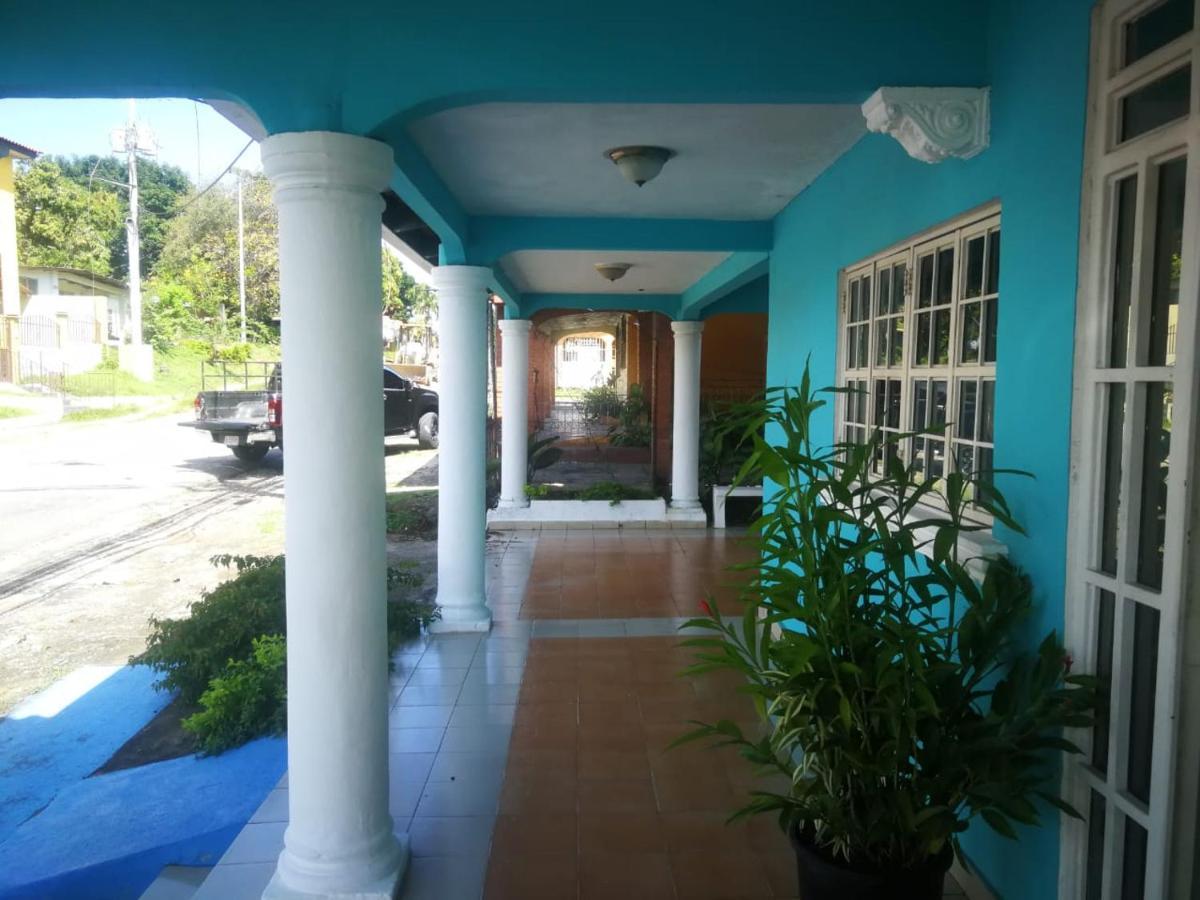 Hostal Familiar Nome *