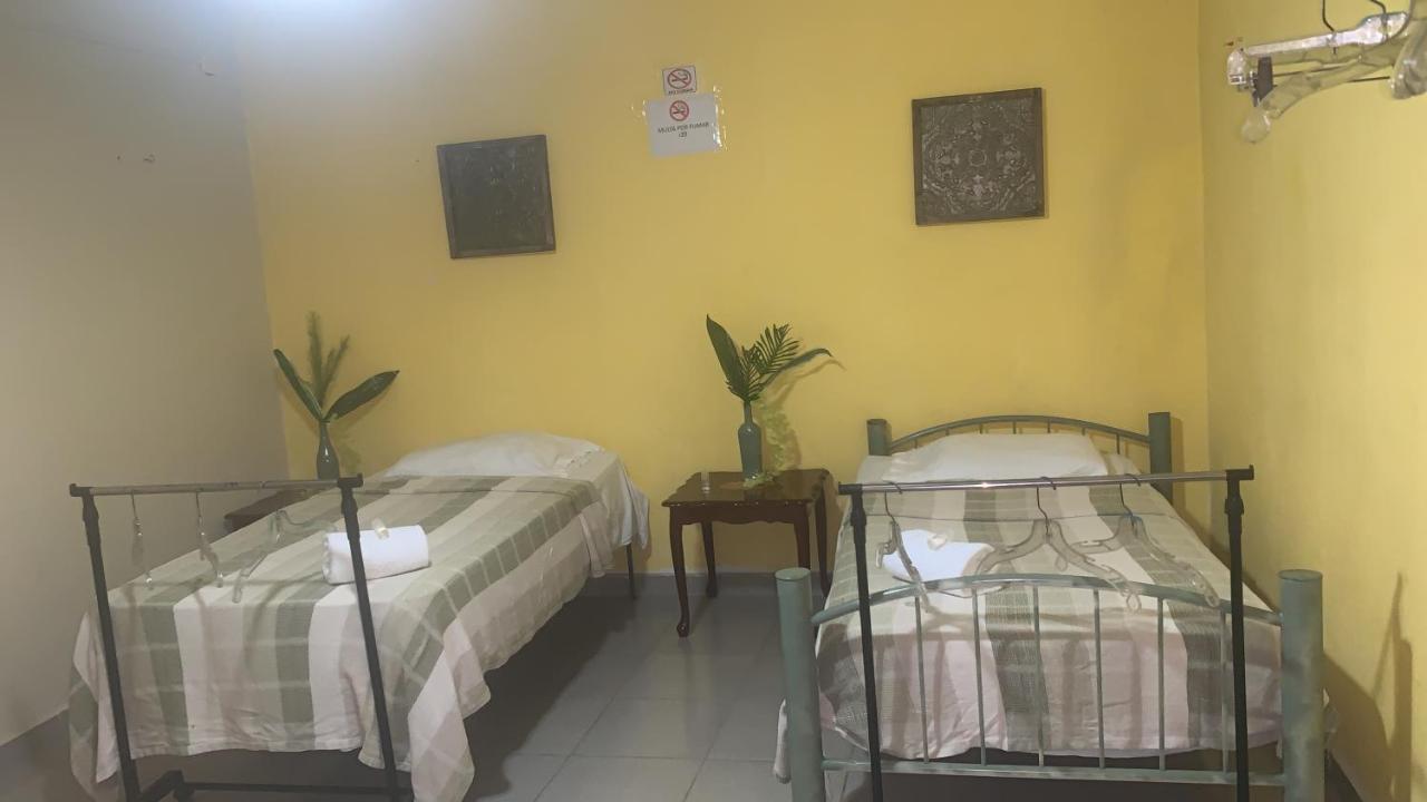Familiar Nome Hostal *