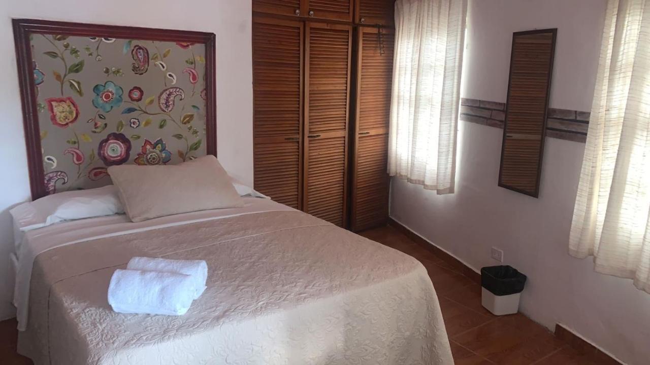 Hostal Familiar Nome *